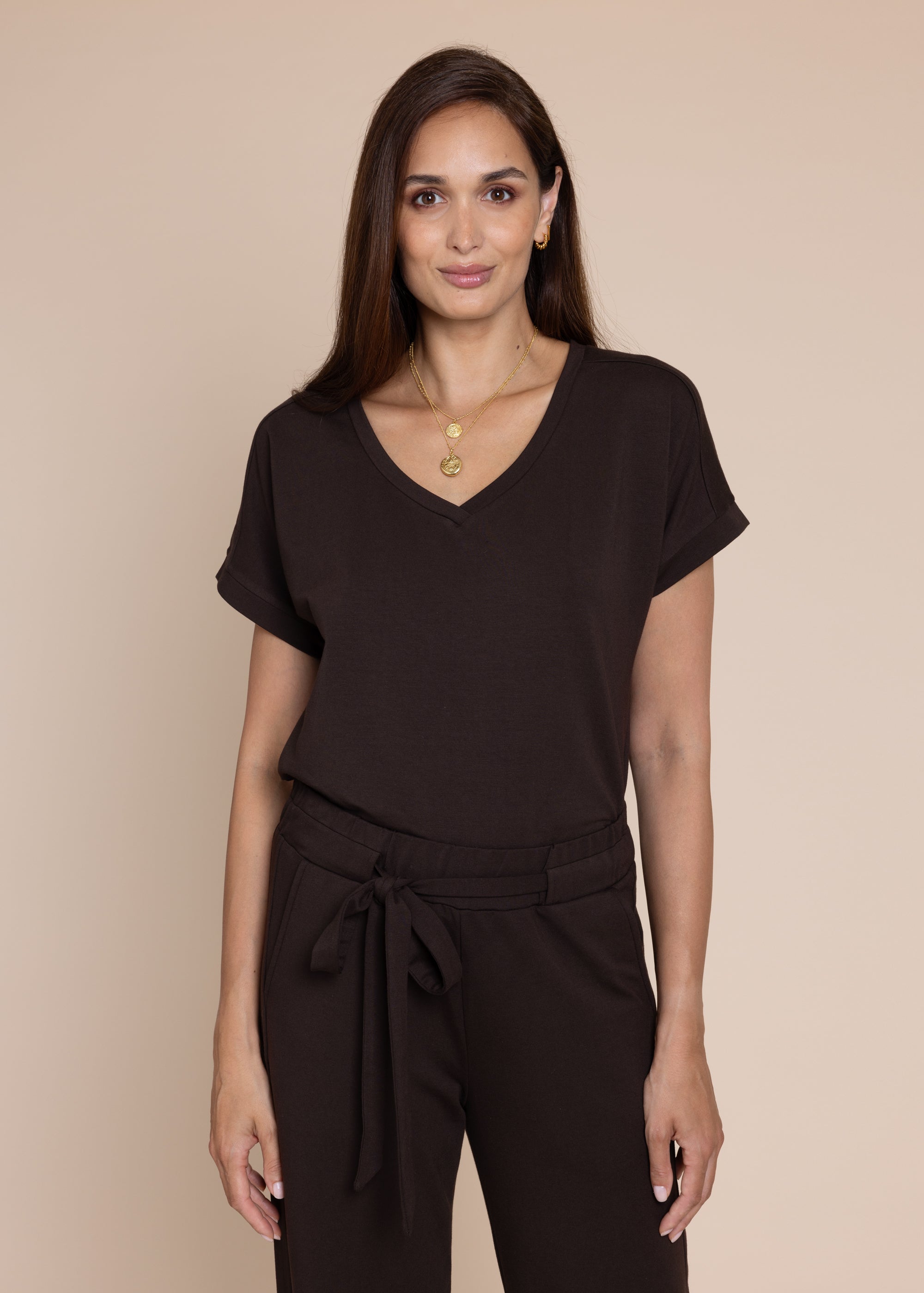 ATHENA v-neck, short sleeve top, chocolate