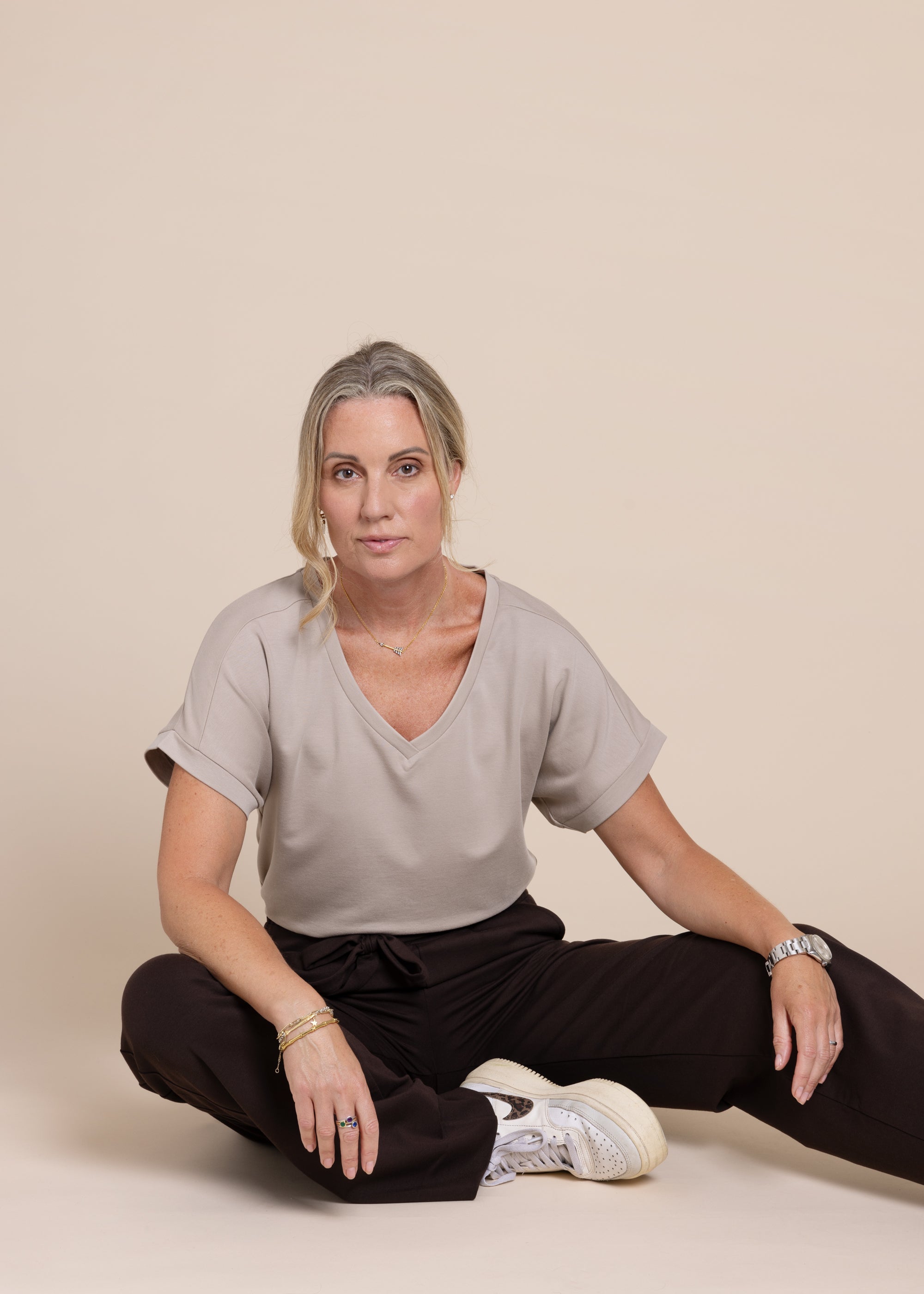 ATHENA v-neck, short sleeve top, taupe