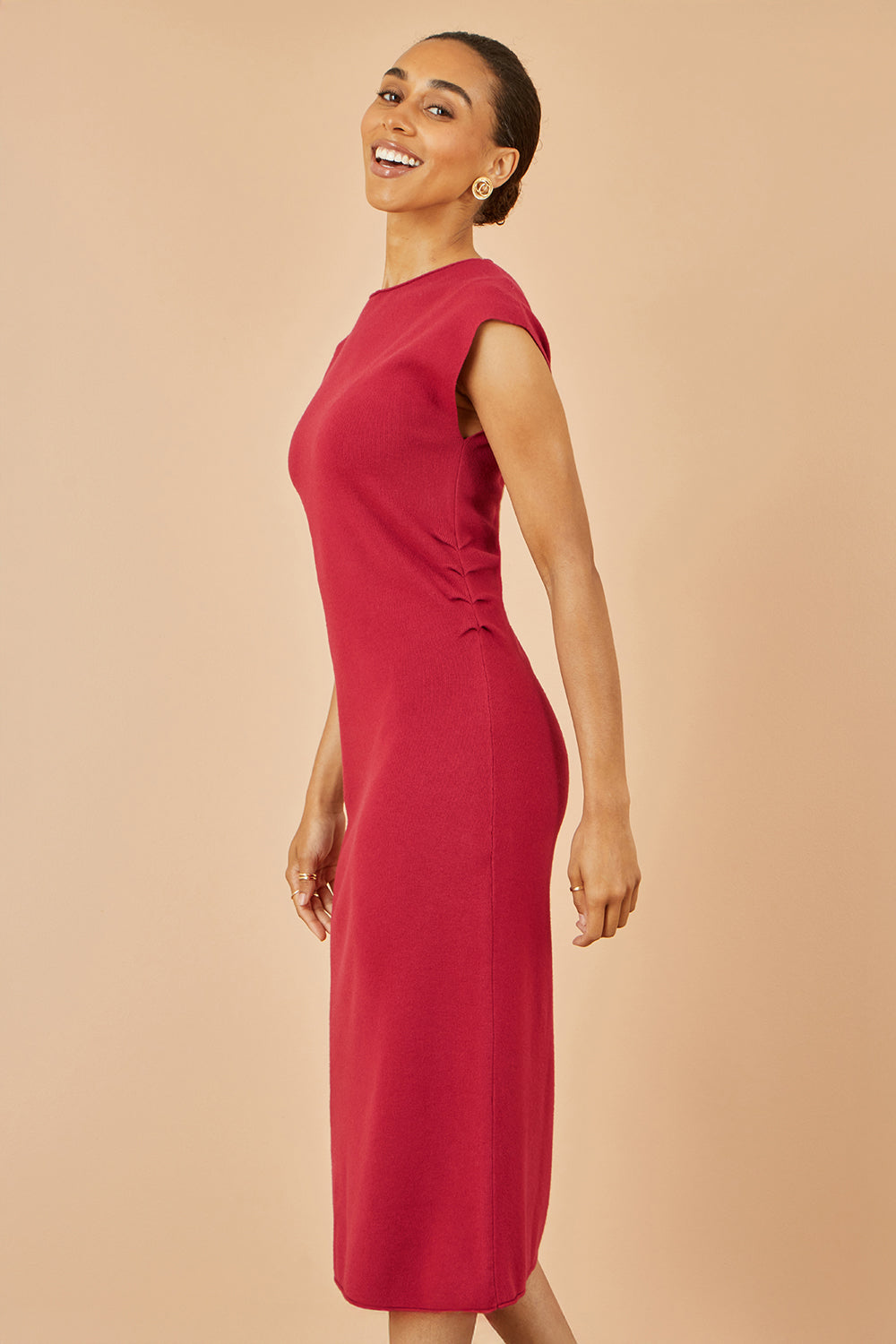 Yumi Burgundy Knitted Ruched Midi Dress