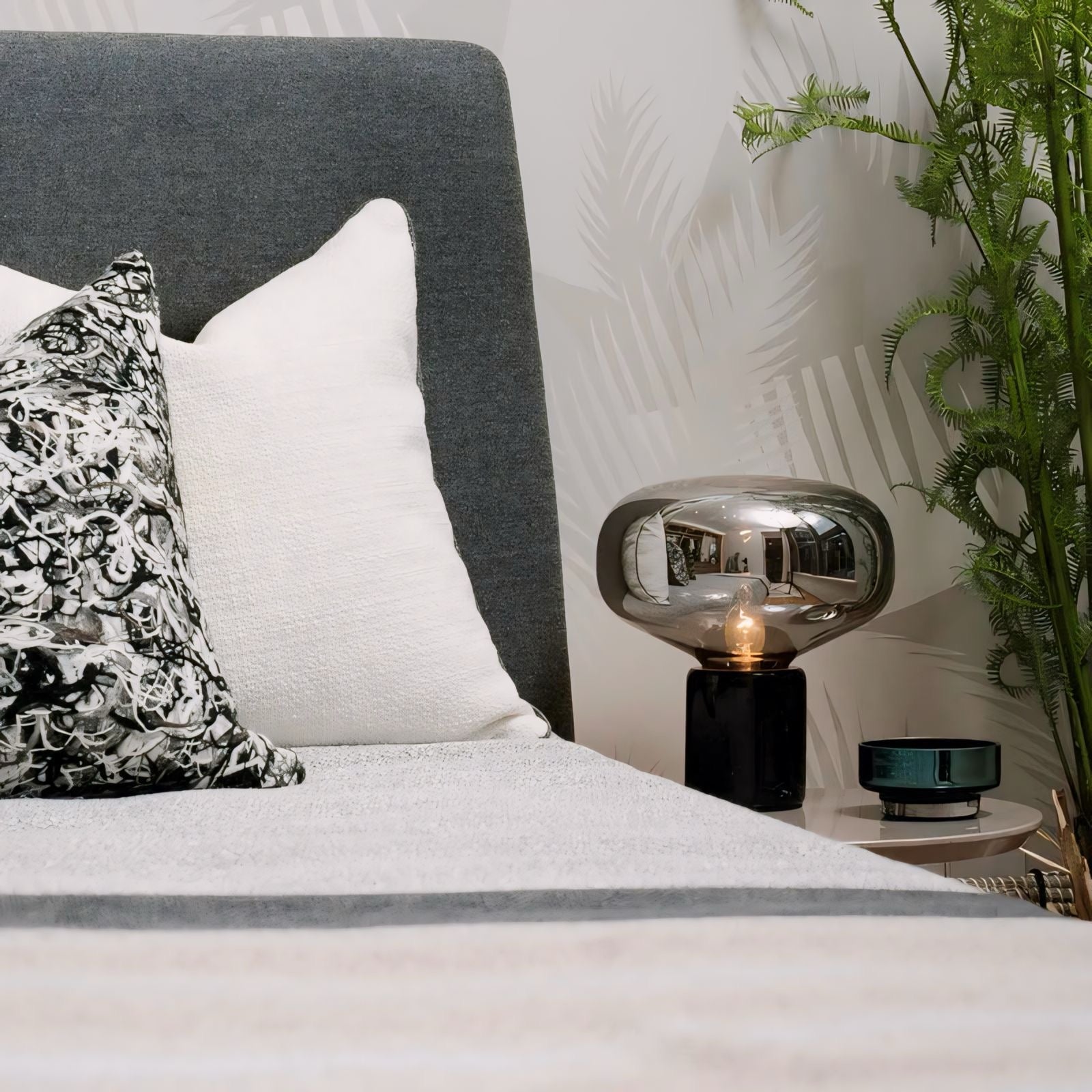 Johano Light - PAPRIKA UK