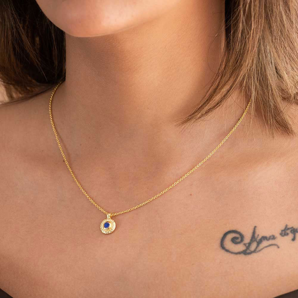 Luna Single Disc Pendant Necklace Garnet